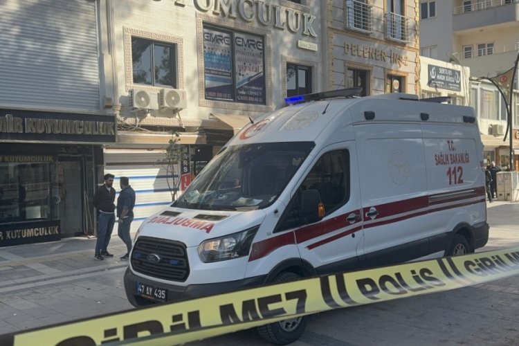 Mardin'de kuyumcular arasında &ccedil;ıkan kavgada 3 kişi yaralandı