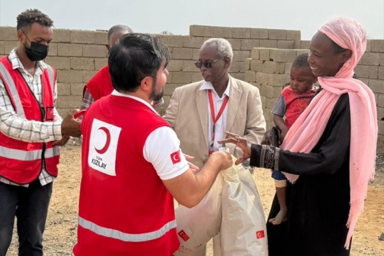 T&uuml;rk Kızılay, Sudan'da 1000 battaniye dağıttı