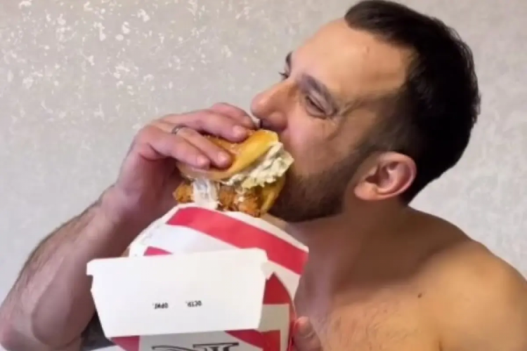 Sağlıkta şaka olmaz! Kilo alma deneyi yapan influencer hayatını kaybetti...