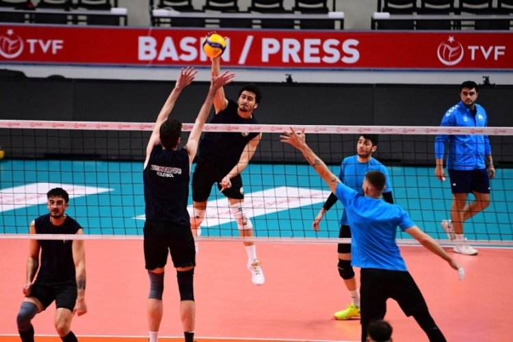 Bursalı voleybolcular Play-Off'a kilitlendi