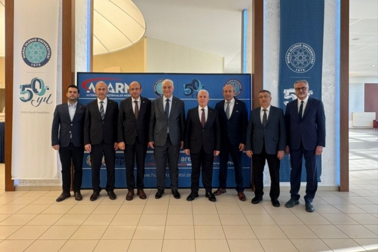 Bursa'da 'Gen&ccedil; Hukuk&ccedil;ular Kongresi'nde Sivil Anayasa konuşuldu