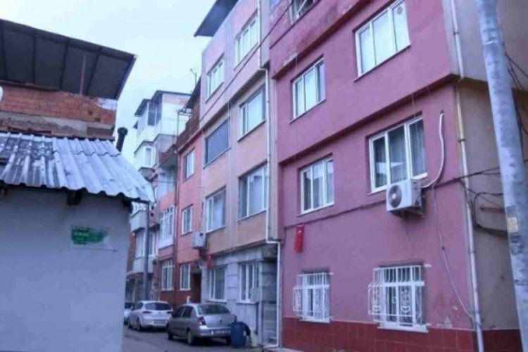 Yaralı halde 21 g&uuml;n cesetle aynı odada kaldı! Bursa'daki vahşette flaş gelişme...