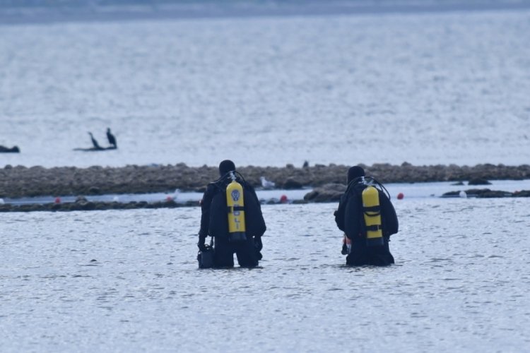 Papa 14. Leo'nun ziyareti &ouml;ncesi İznik G&ouml;l&uuml;'ne dalgı&ccedil; ekipleri dalış ger&ccedil;ekleştirdi
