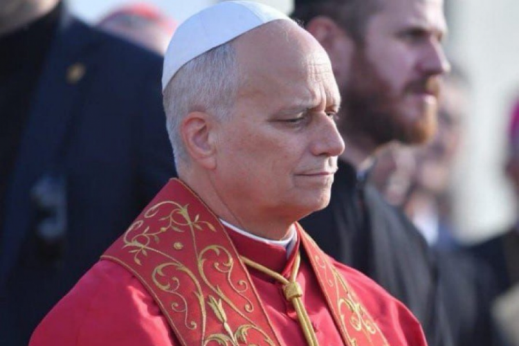 İznik'te Papa b&ouml;yle karşılandı! Bir tarafta tekbir, bir tarafta ameno...