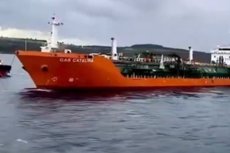 &Ccedil;anakkale Boğazı'nda tanker arızalandı