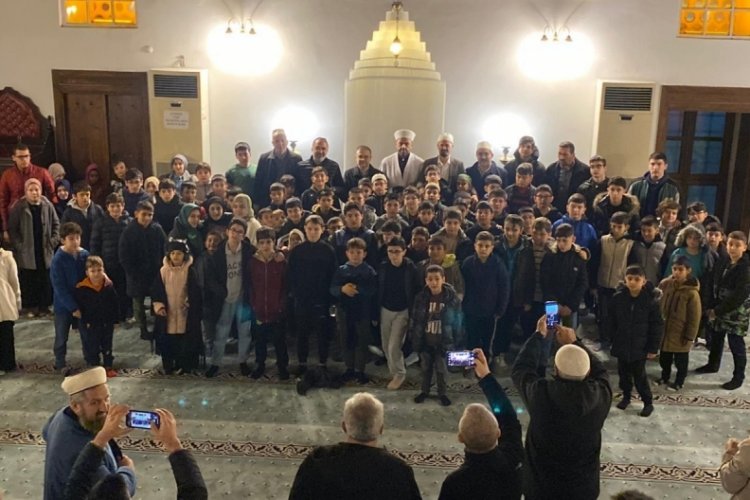 Kestel Belediye Başkanı Erol'dan &ccedil;ocuklara m&uuml;jde! Kestel'de 11 yıldır s&uuml;ren gelenek