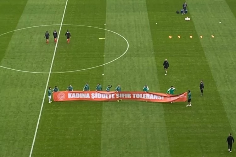 Yeşil beyazlılardan Engelliler Günü ve kadına şiddete karşı çarpıcı mesaj