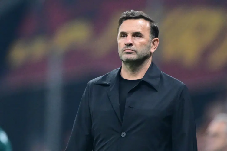 Okan Buruk sağ bek krizini &ccedil;&ouml;zd&uuml;