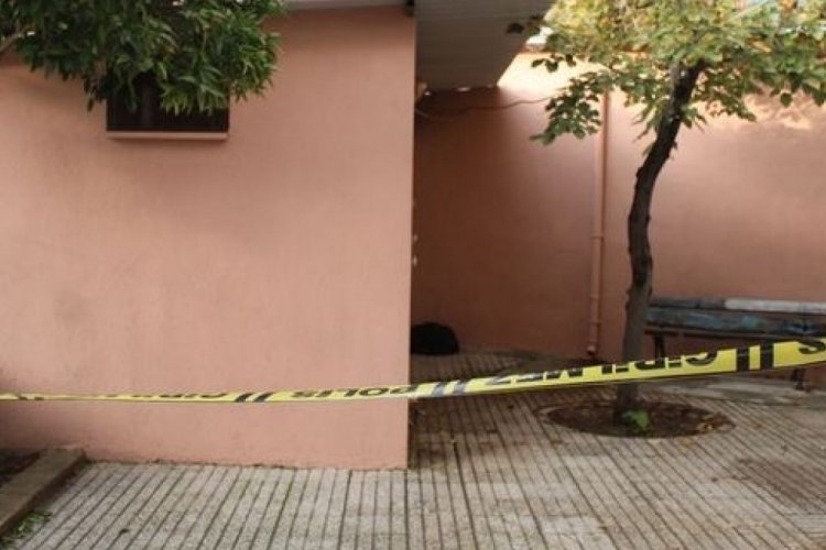 Cami avlusunda panik yaşandı! 3 g&uuml;nd&uuml;r oradaydı...