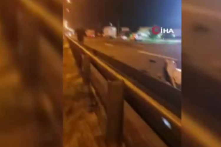 Ankara'da servis aracı kamyona arkadan &ccedil;arptı: 1 yaralı