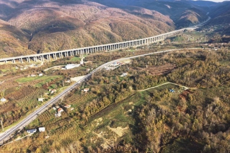 T&uuml;rkiye'nin en &ouml;nemli ge&ccedil;iş g&uuml;zergahı aynı karede