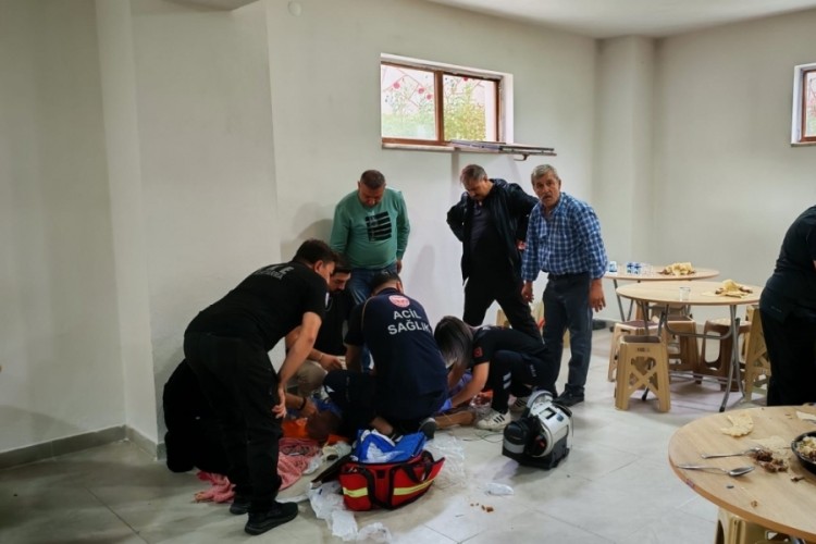 Nefes borusuna yemek ka&ccedil;an yaşlı adamdan acı haber
