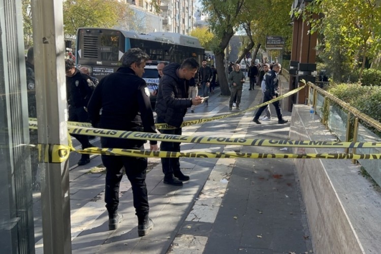 Eşini rahatsız eden adama tuzak kurup ayağından kurşunladı