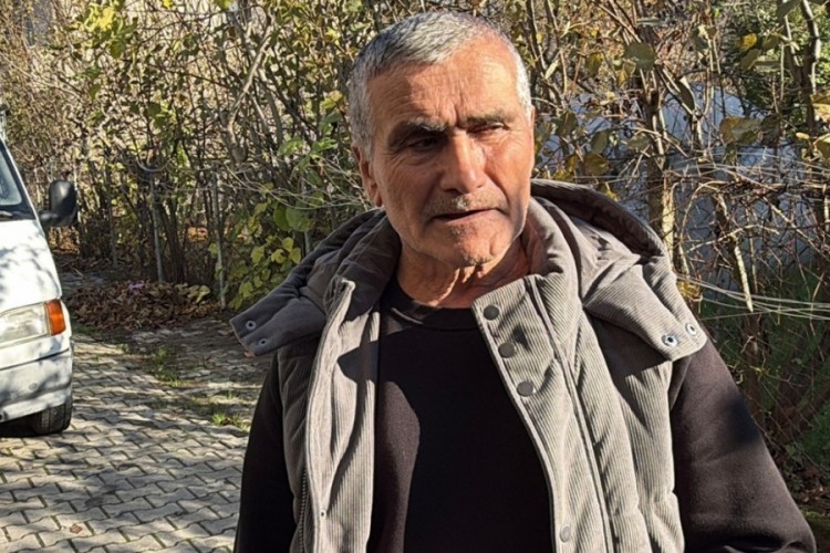 Ceza kestiği s&uuml;r&uuml;c&uuml;n&uuml;n şehit babası olduğunu &ouml;ğrenince parayı iade etti