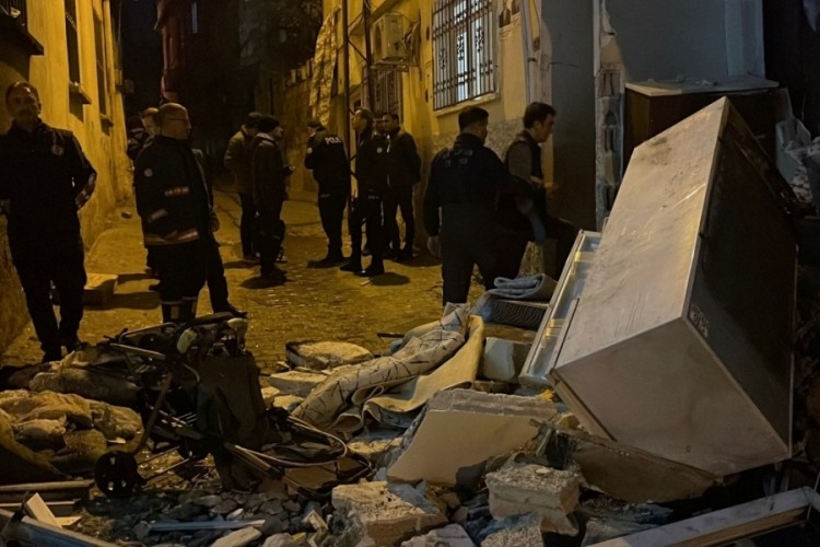 Gaz sıkışması sonucu patlama: 4 yaralı var...