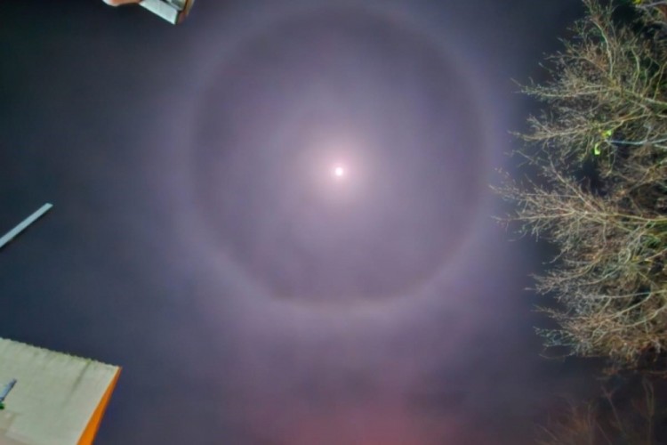 Muratlı semalarında 'Ay Halesi' görüldü