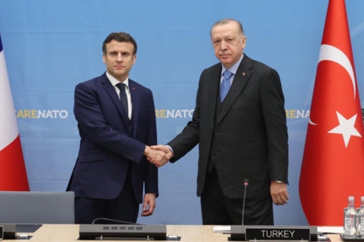 Cumhurbaşkanı Erdoğan Fransa Cumhurbaşkanı Macron ile g&ouml;r&uuml;şt&uuml;