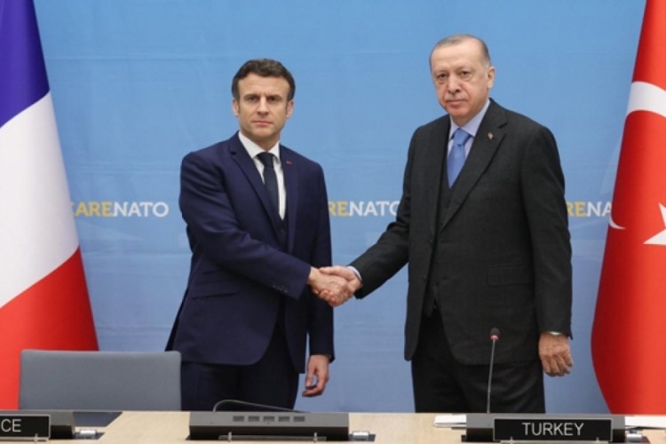 Cumhurbaşkanı Erdoğan Fransa Cumhurbaşkanı Macron ile g&ouml;r&uuml;şt&uuml;