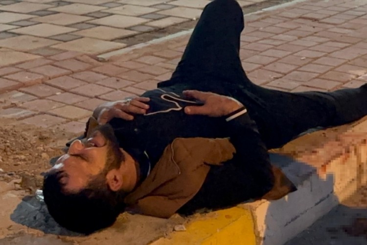 &Ccedil;ocuklara verdiği sigara canından ediyordu