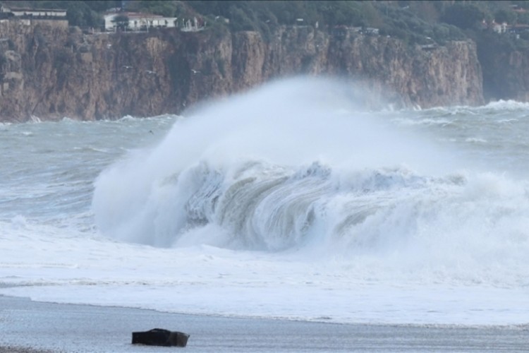 Tsunamilerin sırrı uzaydan &ccedil;&ouml;z&uuml;ld&uuml;