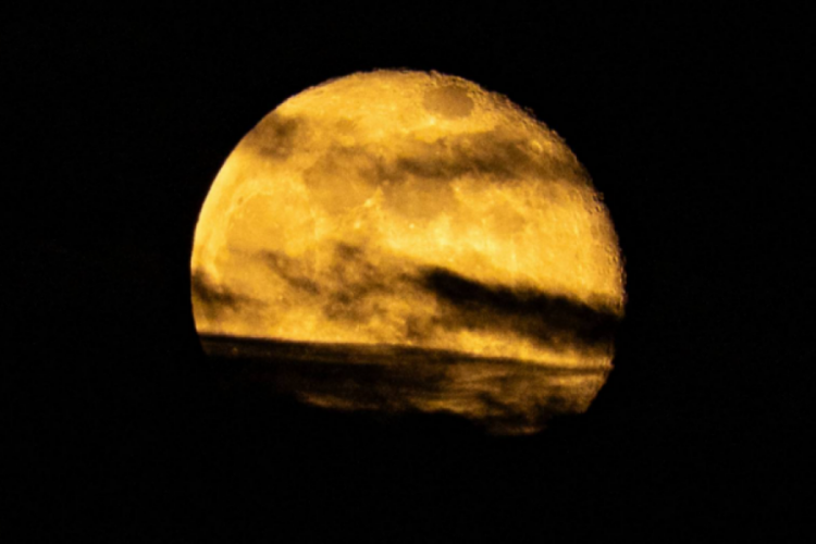 Yılın en parlak dolunayı nasıl izlenir?