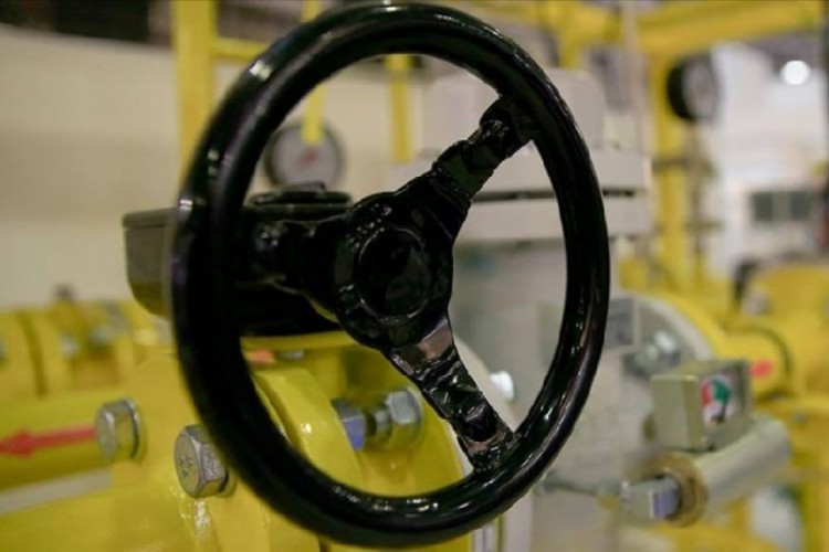 AB, Rusya'dan gaz alımını 2027'de sona erdirecek
