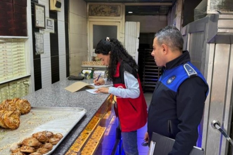 Gıda g&uuml;venliğine sıkı denetim: 2 iş yeri m&uuml;h&uuml;rlendi