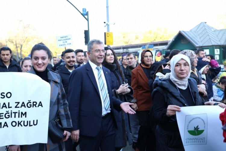 Osmangazi'de engelli bireyler farkındalık i&ccedil;in y&uuml;r&uuml;d&uuml;
