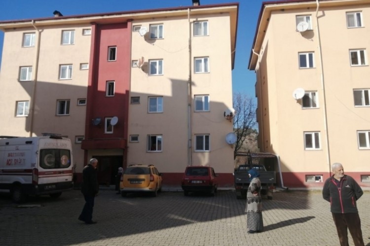 4 g&uuml;nd&uuml;r haber alınamayan şahıs evinde &ouml;l&uuml; bulundu