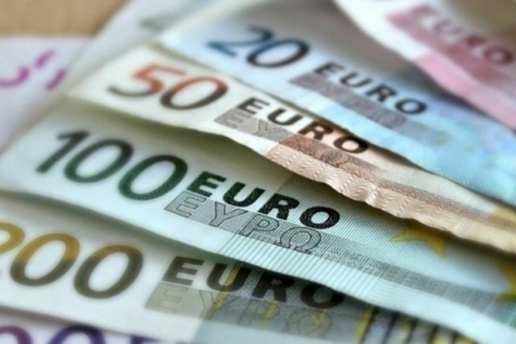 Euro/TL rekora doymuyor