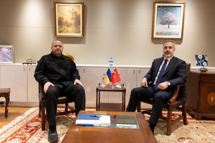Dışişleri Bakanı Fidan, Ukrayna Ulusal G&uuml;venlik ve Savunma Konseyi Sekreteri Umerov ile g&ouml;r&uuml;şt&uuml;