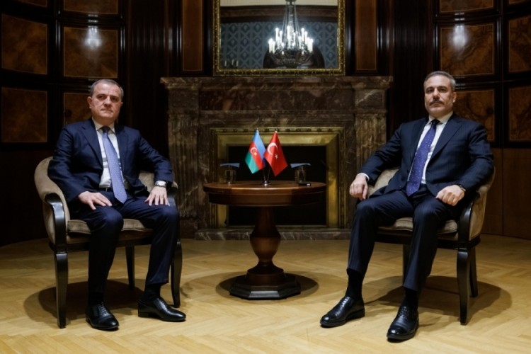 Bakan Fidan, Azerbaycanlı mevkidaşı ile g&ouml;r&uuml;şt&uuml;