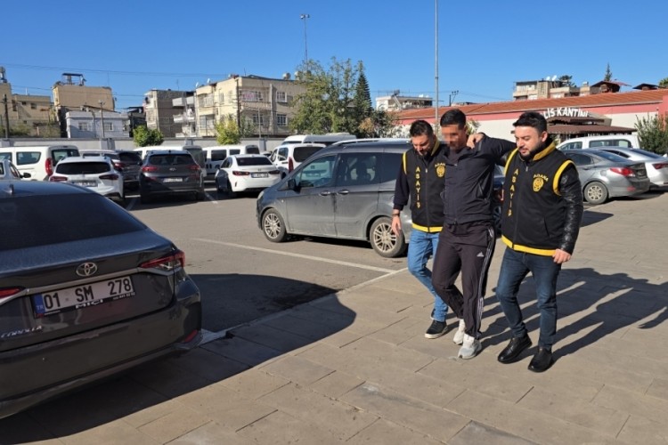 Otomobille geldi &ccedil;ekiciden telefon &ccedil;aldı