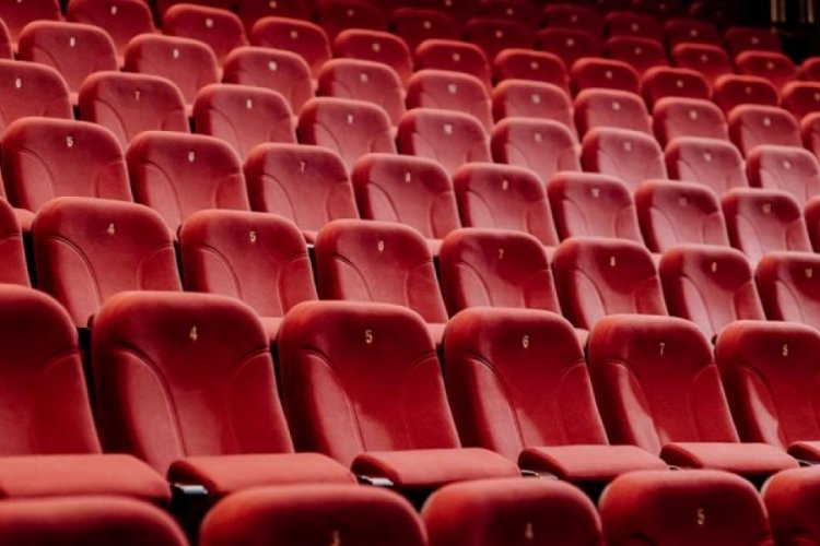 Sinemaseverler beklediği gün geldi: Vizyona 8 yeni film...