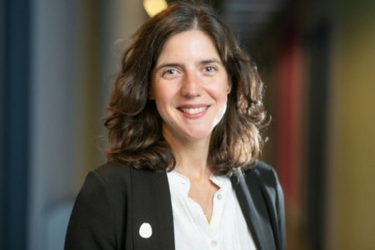 Bursa Kız Lisesi'ni bitirdi! Berlin'de rektör seçildi