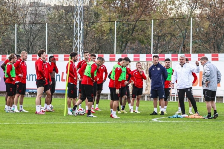 Samsunspor, Galatasaray deplasmanında 3 puan hedefliyor