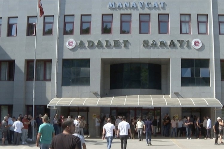 Manavgat Belediyesine y&ouml;nelik soruşturmada 3 kişi tutuklandı