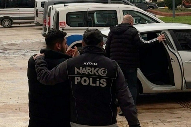 Saksıda kenevir yetiştiren ş&uuml;pheli tutuklandı