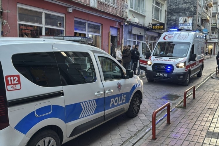 Kardeşiyle birlikte arkadaşını bıçakladı!