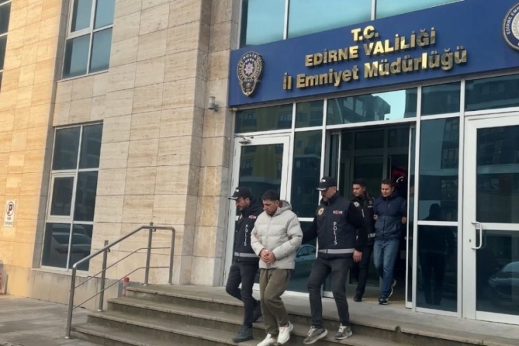 Helenistik döneme ait çok sayıda gümüş sikke ele geçiri...