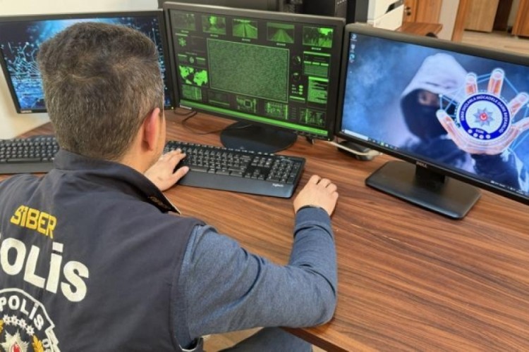 5 ilde dolandırıcılara darbe! &Ccedil;ok sayıda kişi g&ouml;zaltında