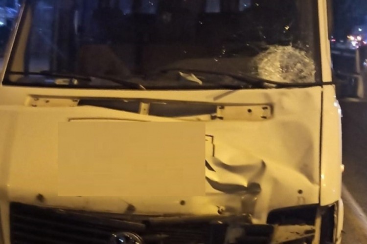 Minib&uuml;s&uuml;n &ccedil;arptığı 13 yaşındaki &ccedil;ocuk hayatını kaybetti