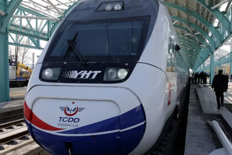 Tarihler a&ccedil;ıklandı! Ek hızlı tren seferleri geliyor!