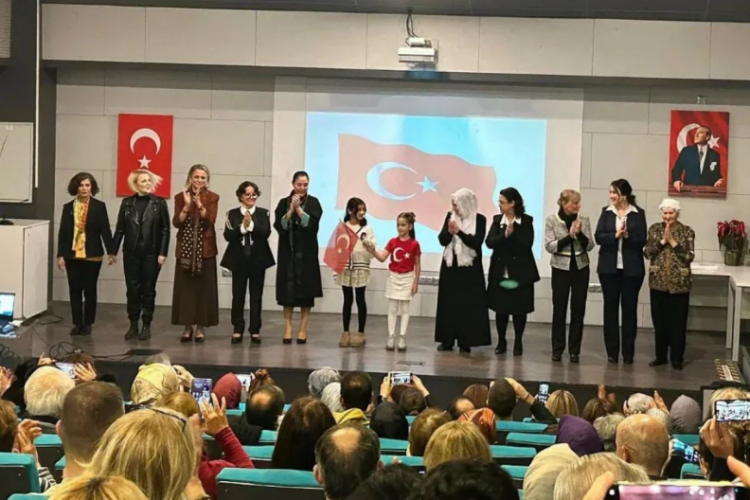 29 Ekim Kadınları Derneği'nden sert mesaj! "5 Aralık s&ouml;zde kutlama değil, hesaplaşma g&uuml;n&uuml;d&uuml;r"
