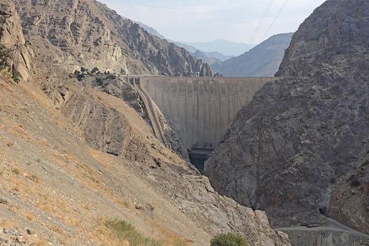 İran, kuraklığa deniz suyuyla &ccedil;&ouml;z&uuml;m arıyor