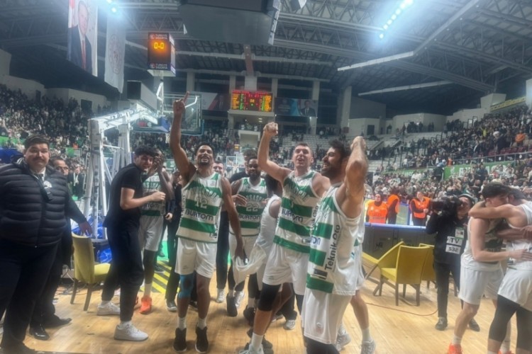 Bursaspor Basketbol, Galatasaray'ı devirdi!