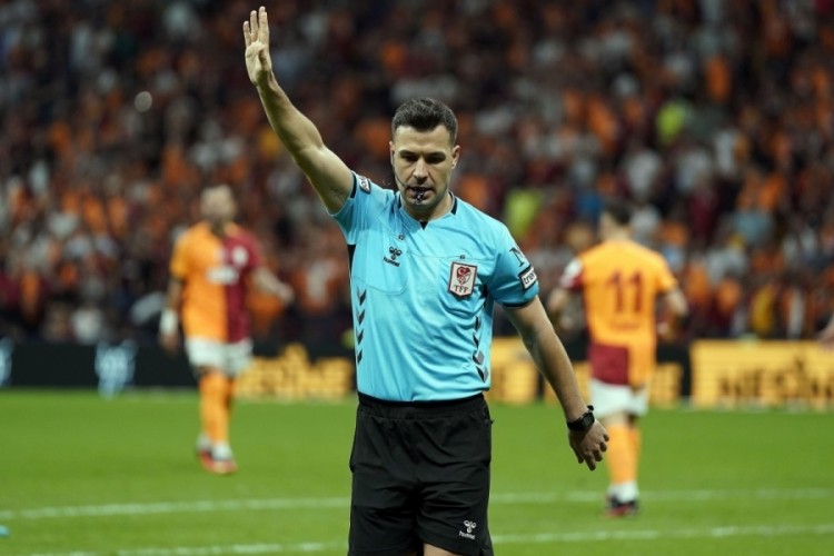 Göztepe - Trabzonspor maçının VAR'ı Cihan Aydın oldu