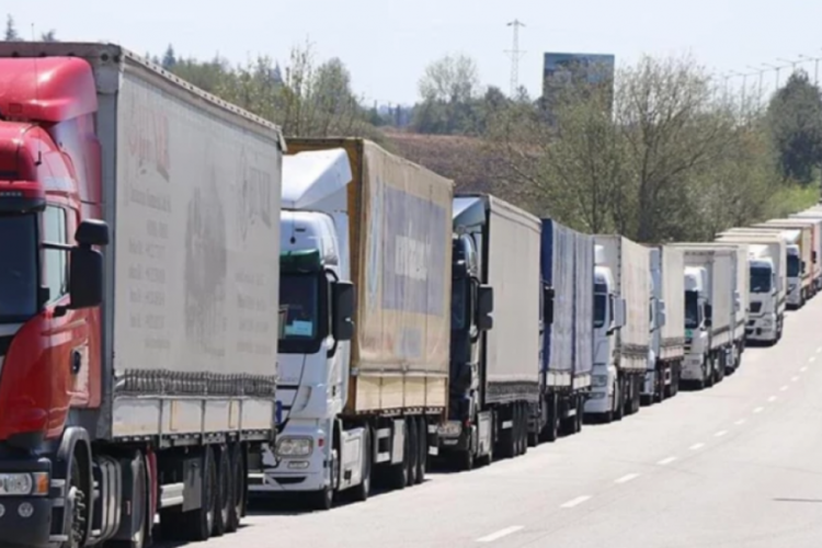 &nbsp;Yunanistan'daki çiftçi grevi sınır kapılarını fel...