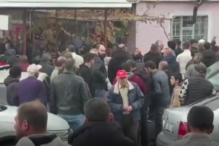 Başsız halde cesedi bulunmuştu! 2 &ccedil;ocuk babası şahıs defnedildi...