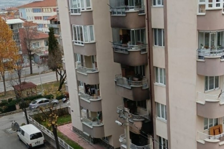 Yangında ağır yaralanan kadın hayatını kaybetti!